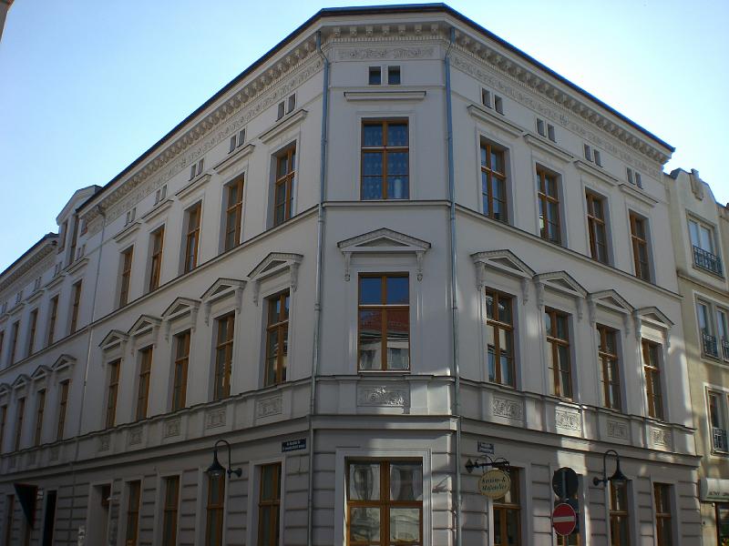 080